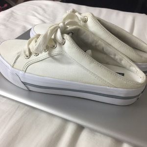 Tommy Hilfiger slips on shoes size 6.5
